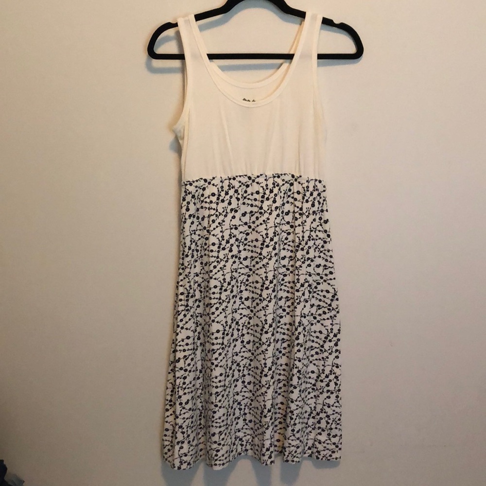 Eastern Mountain Sports white navy floral dress